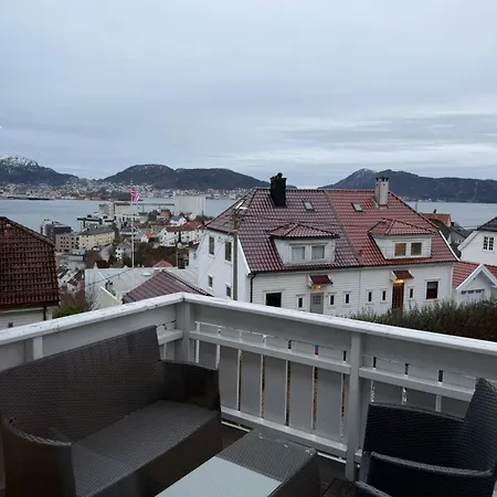 Cozy With Short Distance To The Center Apartamento Bergen