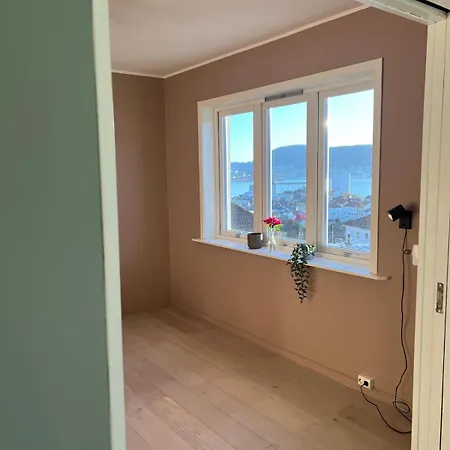 Cozy With Short Distance To The Center