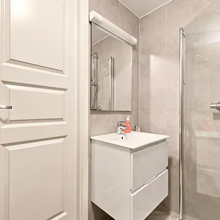 Apartment Cozy With Short Distance To The Center
